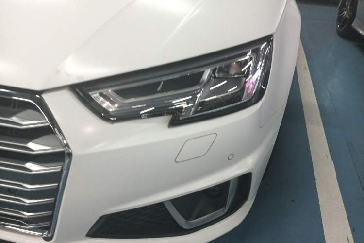 Used Audi A4L 2019 40 TFSI Fashion Edition China VI Emission Standard