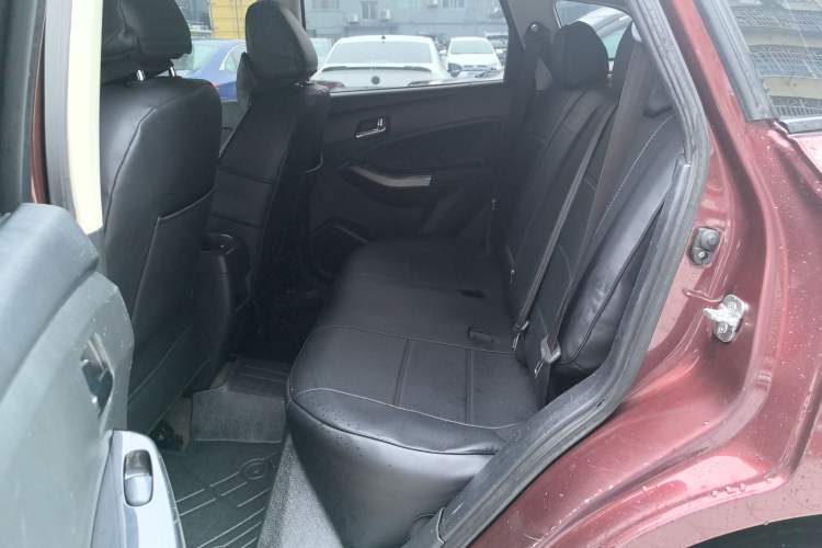 Used Venucia T70 2016 2.0L CVT Smart Choice Edition Left Rear Seat