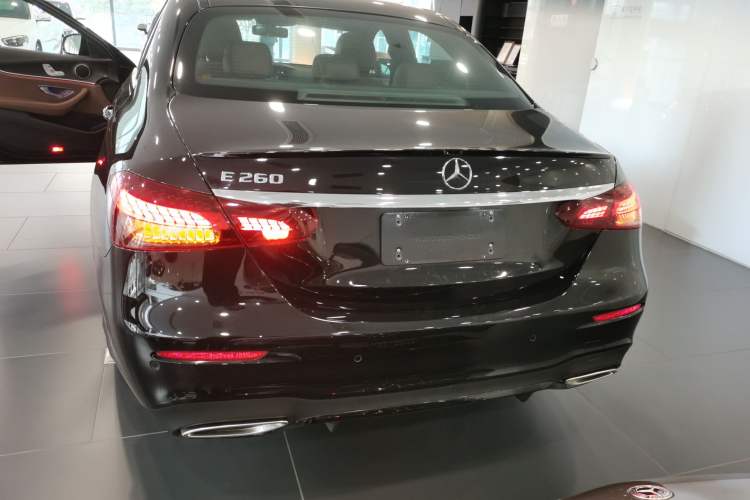 Used Mercedes-Benz E-Class (Import) 2023 Restyled E 260 Fashion Sport Edition
