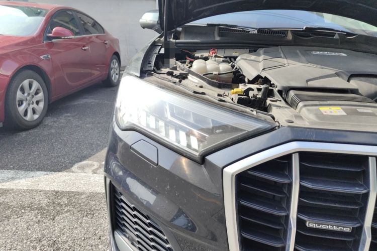 Used Audi Q7 2021 55 TFSI quattro S line Sport model Right Front Headlight