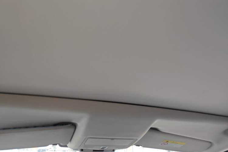 Used Land Rover Discovery Sport 2018 240 PS SE Version
