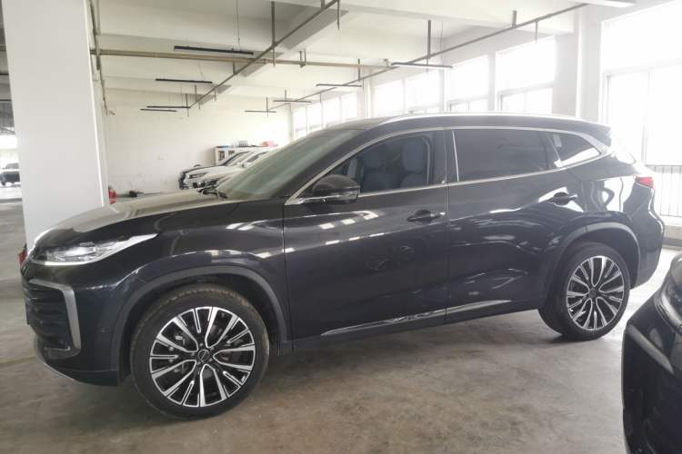 Used EXEED Lingyun 2023 400T Four-Wheel Drive Star Prestige Edition Exterior 3