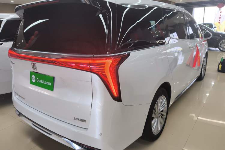 Used Buick Century 2023 2.0T Six-Seater Yinshi Edition
