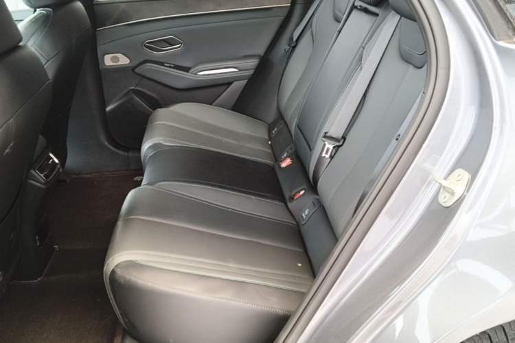 Used BYD Qin L 2025 DM-i Smart Drive 120KM Superior Model
