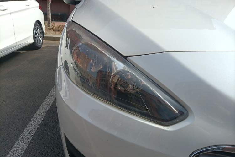 Used Peugeot 308 2014 Enjoy Edition Classic 1.6L Manual YouShang Model Right Front Headlight