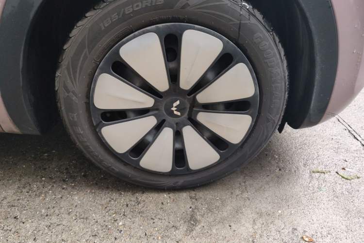 Used Wuling Bingo 2023 333km Enjoy+ Version Right Front Wheel Hub