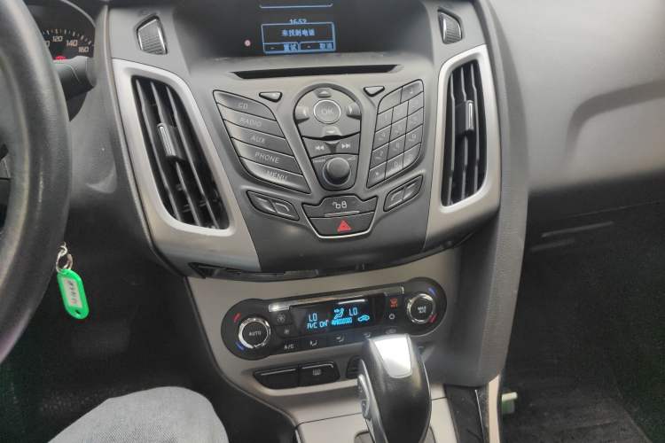 Used Ford Focus 2012 Sedan 1.6L Automatic Fashion Edition