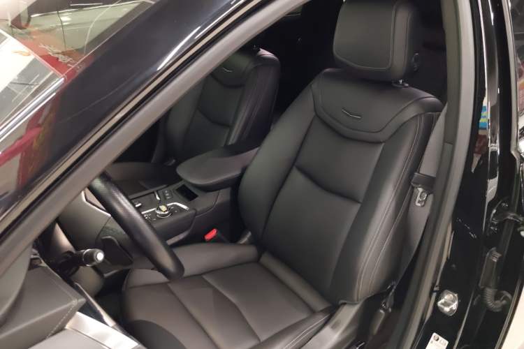 Used Cadillac XT5 2024 2.0T Two-Wheel Drive Fashion Edition Left Front Seat