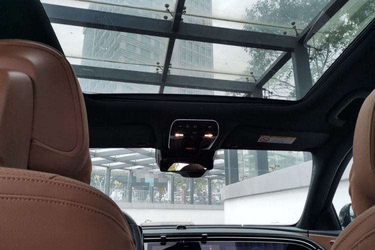 Used Mercedes-Benz E-Class New Energy 2024 E 350 e L Plug-in Hybrid Sedan Headliner