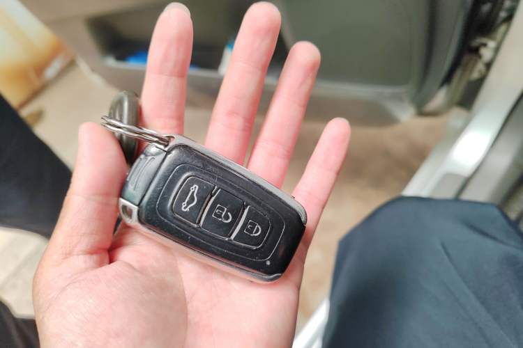 Used Toyota Verso 2012 180V CVT Supreme Edition
