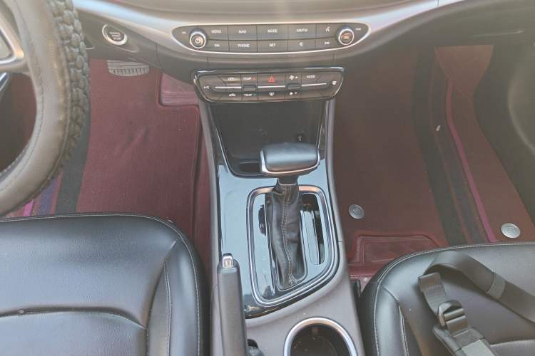 Used GAC Trumpchi GA4 2018 150N Automatic Luxury Edition Gear Lever