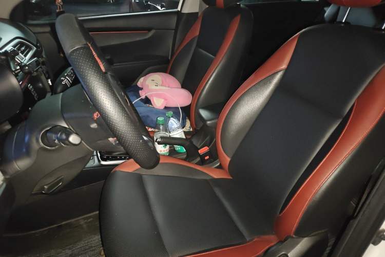 Used Kia KX Cross 2017 1.4L AT GLS
