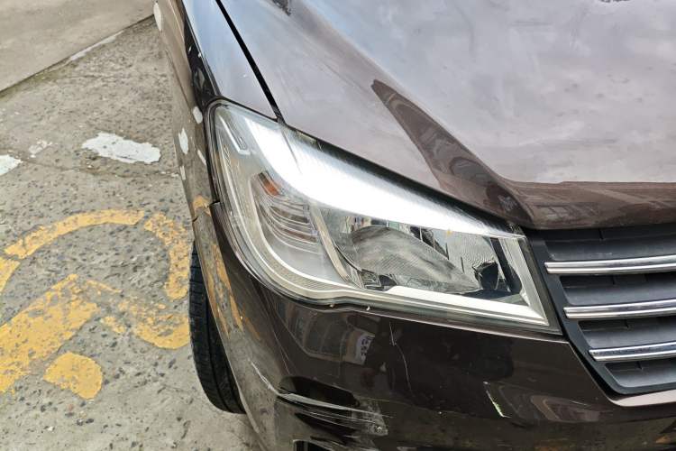 Used Dongfeng Fengon 330 2019 1.5L 330S Manual Luxury Van China VI Standard Right Front Headlight