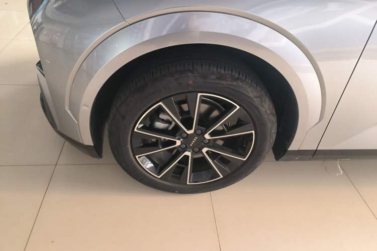 Used Zeekr X 2025 5-Seater Long-Range Version Left Front Wheel Hub