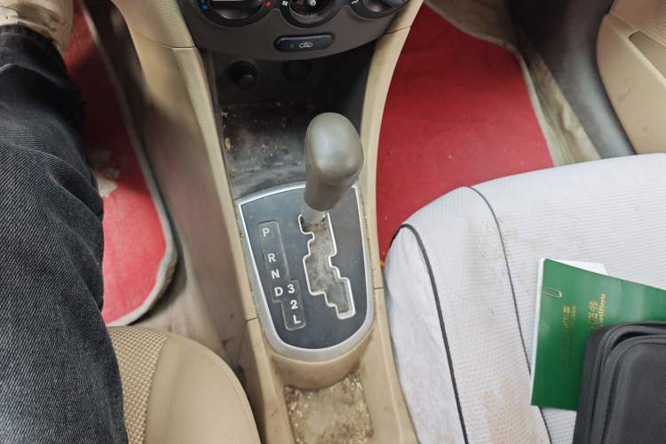 Used Hyundai Verna (older generation) 2010 Sedan 1.4L Automatic Comfort Model GS
