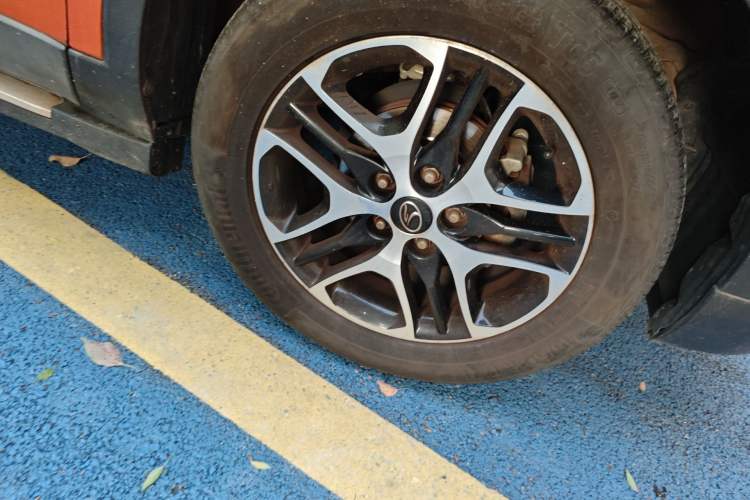 Used Soueast DX3 2016 1.5T CVT Prestige Edition Right Front Wheel Hub