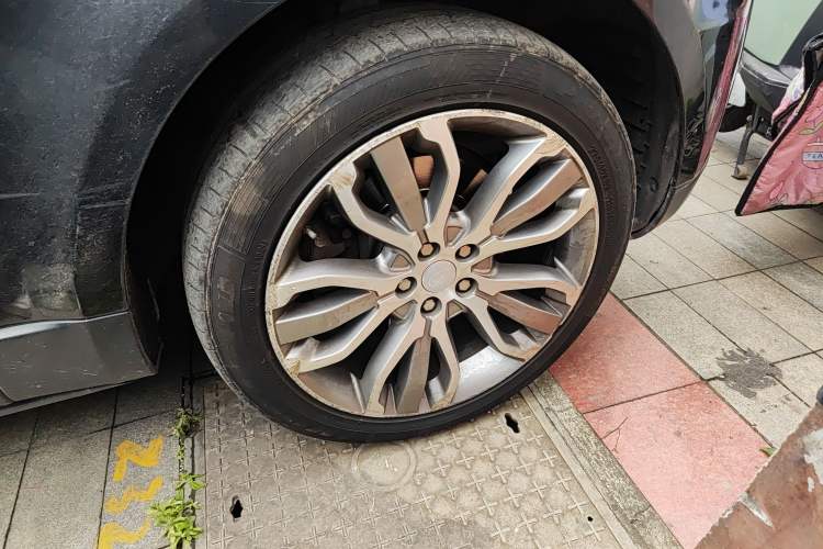 Used Land Rover Range Sport 2016 3.0 SC V6 HSE DYNAMIC Right Front Wheel Hub