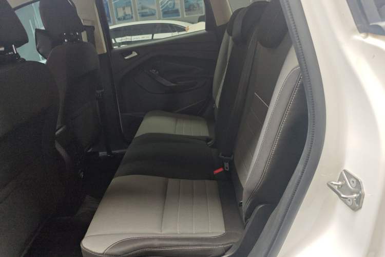 Used Ford Kuga 2015 1.5L GTDi Two-Wheel-Drive Comfort Model Left Rear Seat