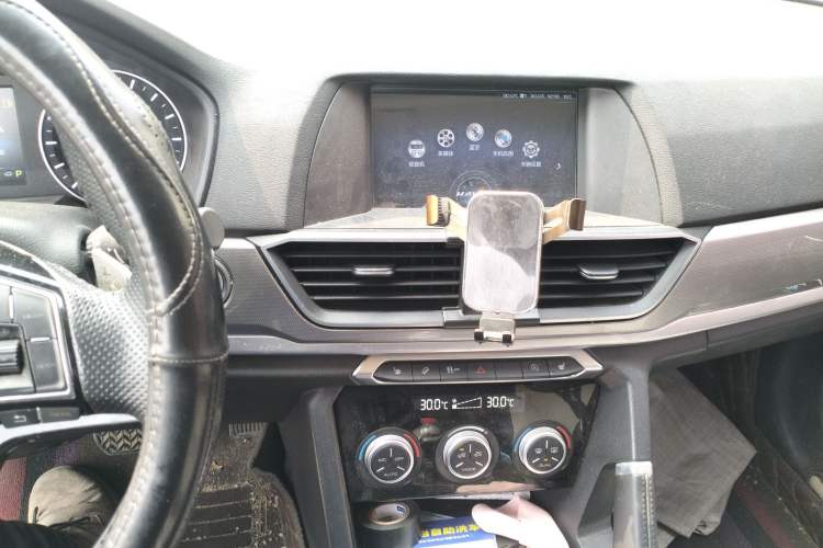 Used Haval H6 2019 Sport Edition 1.5T Automatic Two-Wheel Drive Elite Model China VI Audio And AC Panel