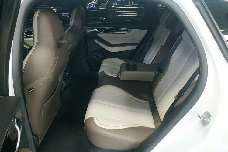 Used BYD Qin PLUS 2024 HONOR Edition DM-i 55KM Beyond Model