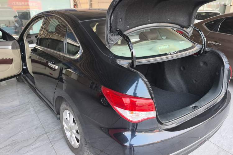 Used Nissan Sylphy 2012 Classic 1.6XE Manual Comfort Edition
