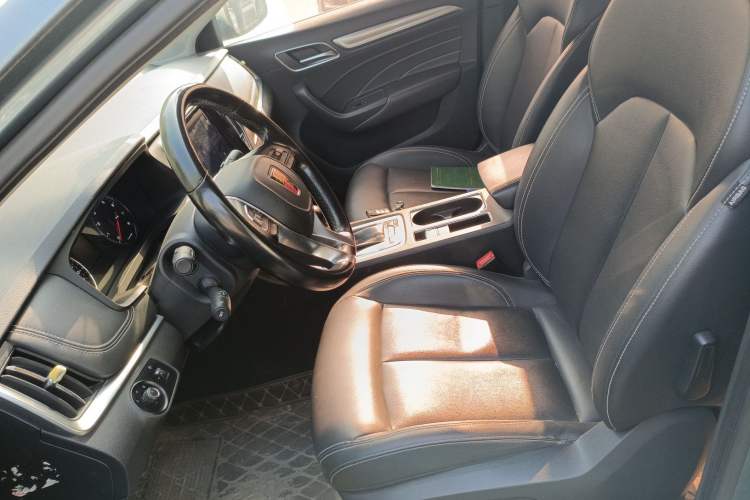 Used Roewe i6 2017 20T Automatic Internet Smart Edition
