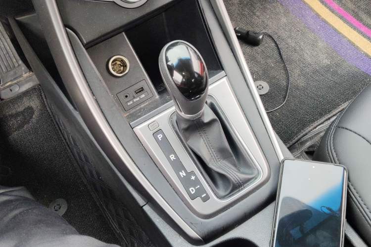 Used Hyundai Elantra (5th Generation / Langdong) 2015 1.6L Automatic Fashion Model Gear Lever