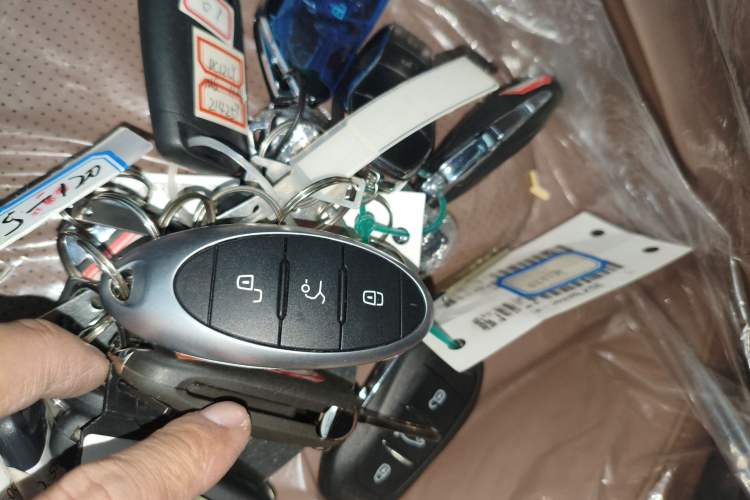 Used Bestune B70 2024 Dragon Edition 1.5T Leading Model Interior 1