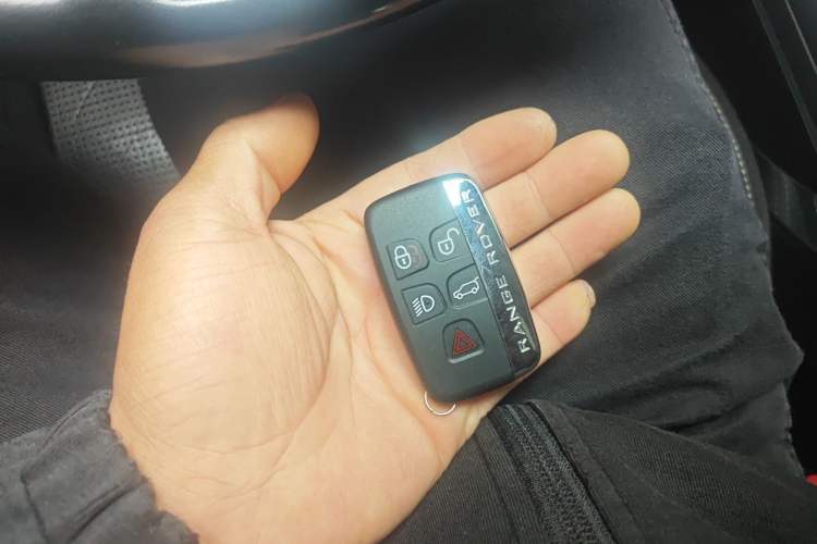 Used Jaguar F-PACE 2016 3.0 SC Four-Wheel Drive R-Sport Sport Edition Vehicle Key