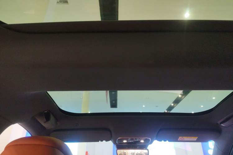 Used Hima AITO M8 2025 Extended-Range Max+ Version 53.4 kWh 6-Seater Edition
