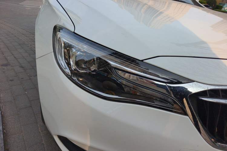 Used Buick GT 2021 Revised Version Flagship 1.5L Automatic Elite Edition Right Front Headlight