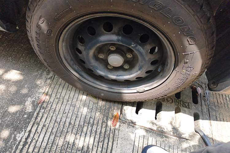 Used FORTHING Lingzhi 2019 M5L 1.6L 9-Seater Base Model China VI Standard