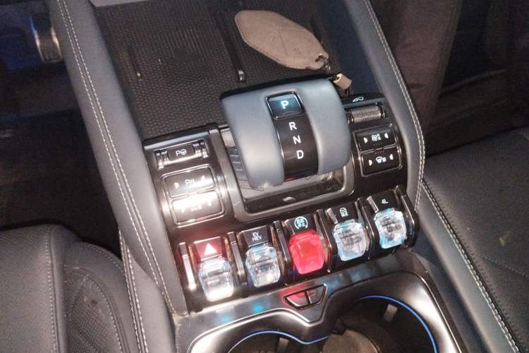 Used Formula Leopard Leopard 5 2024 Cloud Ride Luxury Edition