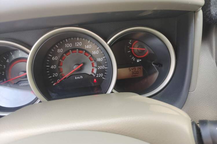 Used Nissan Sylphy 2016 Classic 1.6XE Manual Leading Edition Odometer Close Up