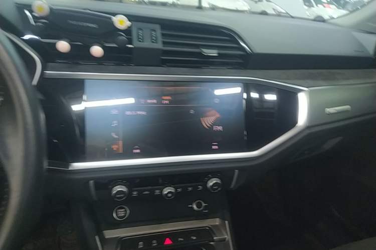 Used Audi Q3 2021 35 TFSI Fashion Dynamic Model