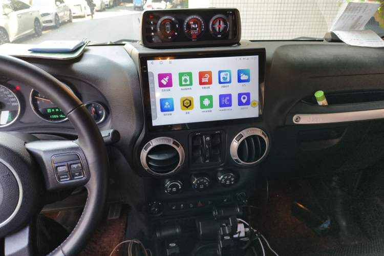 Used Jeep Wrangler 2015 3.0L Sahara Four-Door Edition