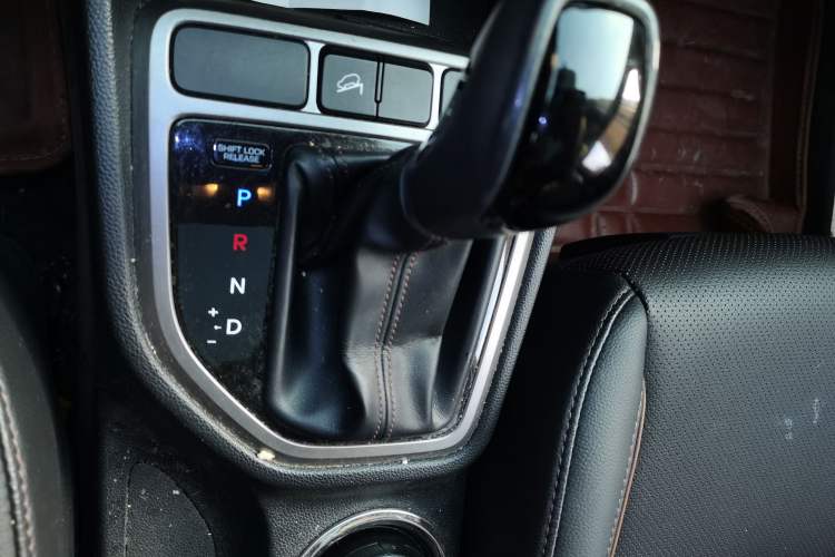 Used Hyundai ix25 2015 2.0L Automatic Two-Wheel Drive Intelligent GLS