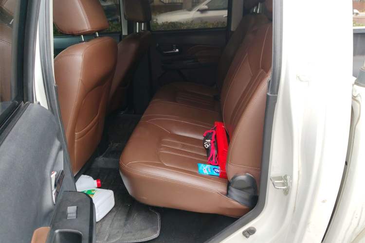 Used Great Wall Wingle 6 2017 2.4L Gasoline Two-Wheel Drive Elite Version 4G69