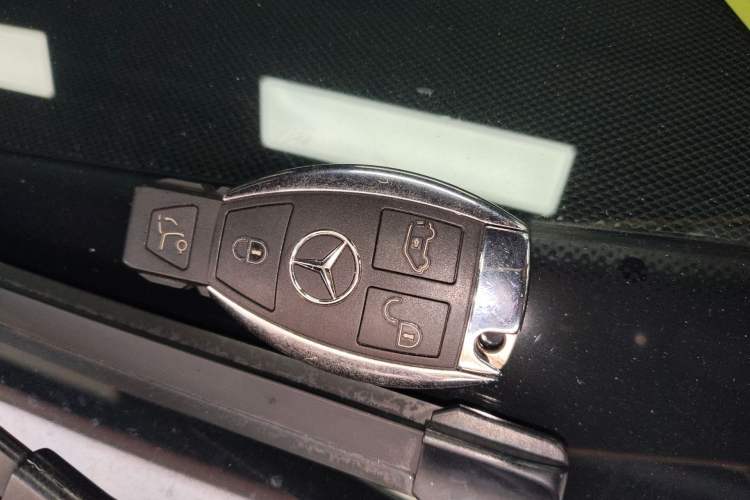 Used Mercedes-Benz V-Class 2020 V 260 L Long-wheelbase Luxury Edition Vehicle Key