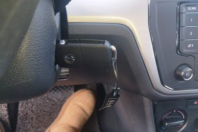 Used Volkswagen Lavida 2017 1.6L Automatic Fashion Edition
