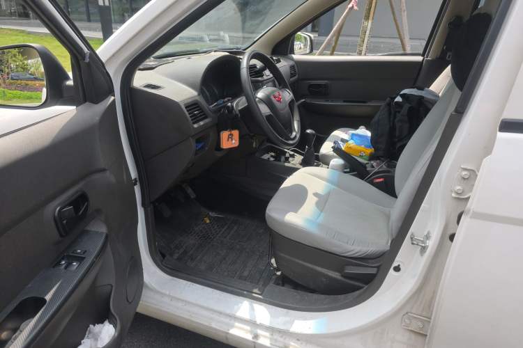 Used Wuling Hongguang 2020 1.2L S Base Model China VI LSI Left Front Seat