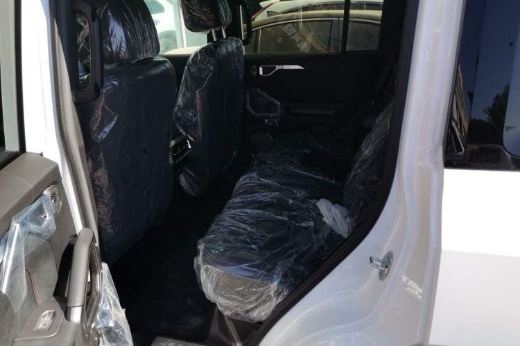 Used JETOUR Traveler 2024 2.0T All-Wheel-Drive Silver Dragon Wings
