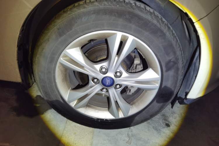 Used Ford Focus 2012 Hatchback 1.6L Automatic Fashion Edition