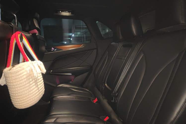 Used Lincoln MKC 2014 2.0T Four-Wheel Drive Luxury Edition Left Rear Seat