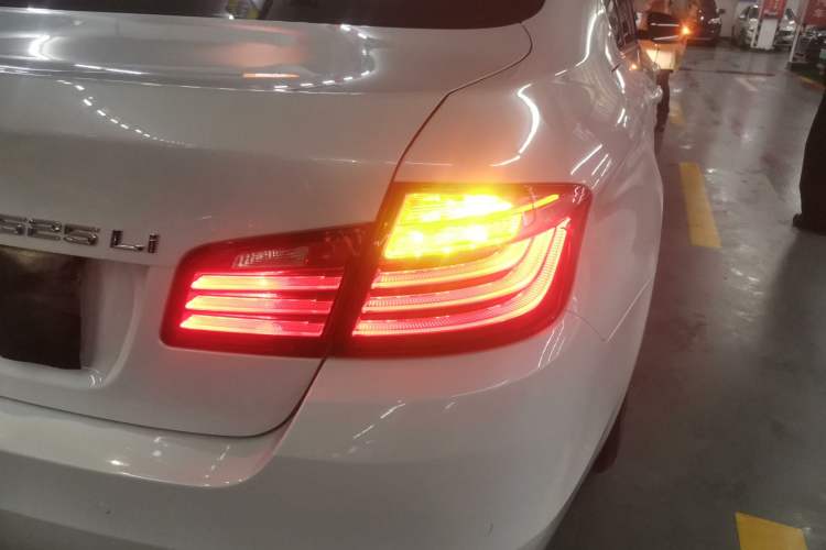 Used BMW 5 Series 2017 520Li Elegant Edition
