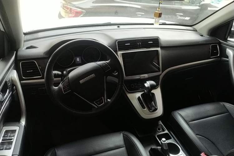 Used Haval M6 2018 Revised Version 1.5T DCT Two-Wheel Drive Elite Edition
