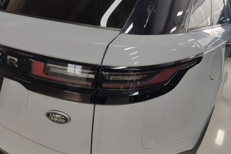 Used Land Rover Range Rover Velar 2023 250 PS Ebony Black Limited Edition
