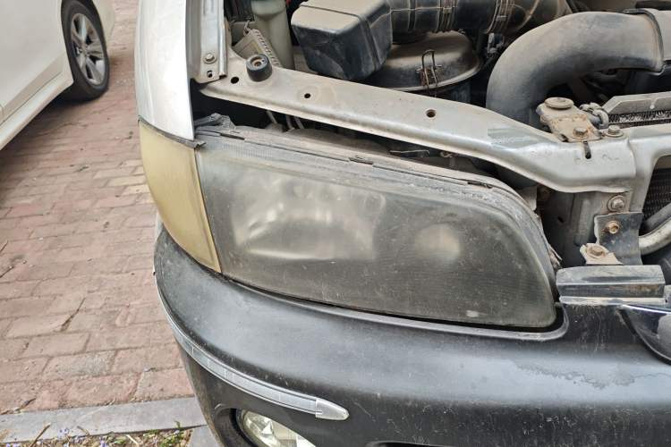 Used JAC Group Refine 2011 2.0L Shuttle Gasoline Comfort Edition HFC4GA3 Right Front Headlight