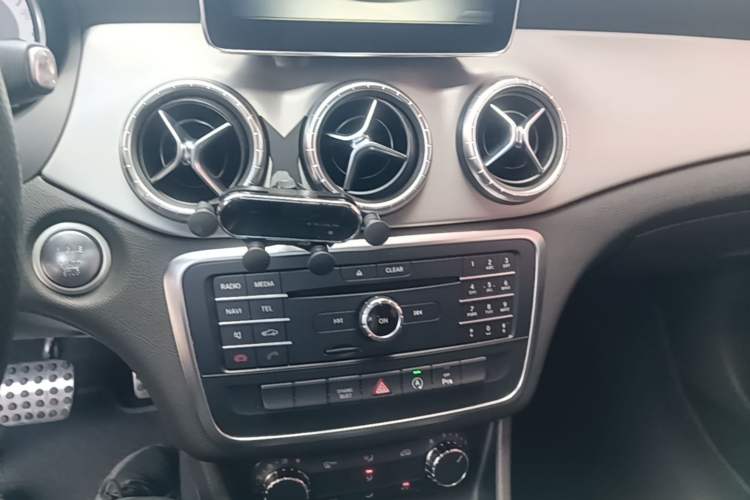 Used Mercedes-Benz CLA 2016 CLA 220 4MATIC
