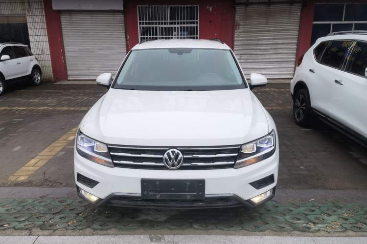 Used Volkswagen Tiguan L 2020 330TSI Automatic Two-Wheel Drive Luxury Edition China VI Standard
